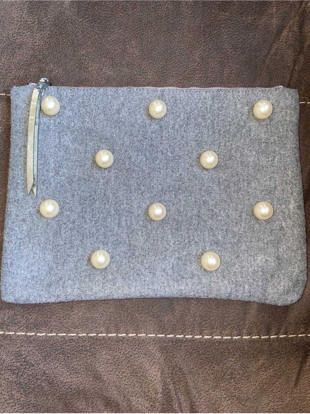 Banana Republic Gray Felt Pearl Wristlet Clutch Bag Coquette Y2K Style Pouch